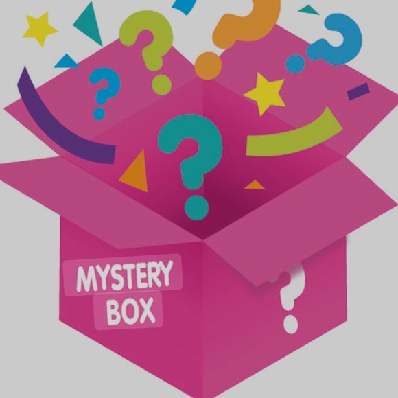 Other - MYSTERY BOX - Summer Items 10 Items For Just $40!! 🎁